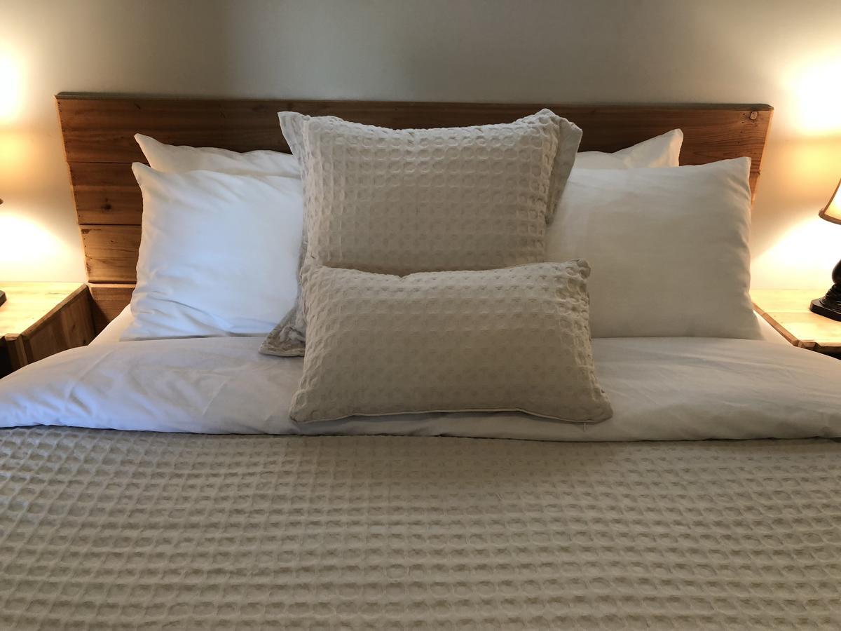Piccadilly Motel Рейдиум-Хот-Спрингс Экстерьер фото